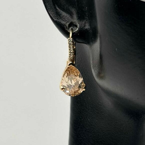Stunning Gold Teardrop Crystal Earrings - Picture 1 of 3